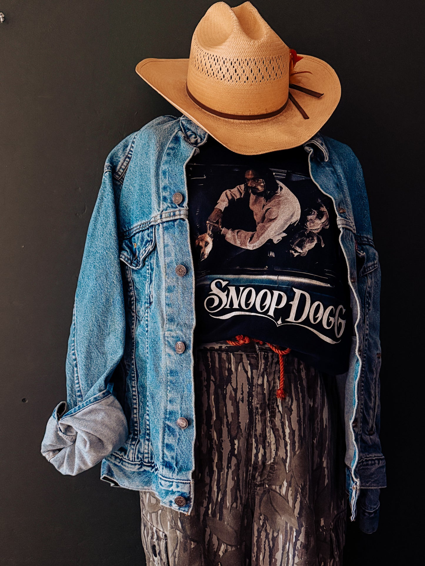 snoop dogg graphic t shirt
hip hop vintage style tee
streetwear cotton t shirt
tomboy casual graphic tee